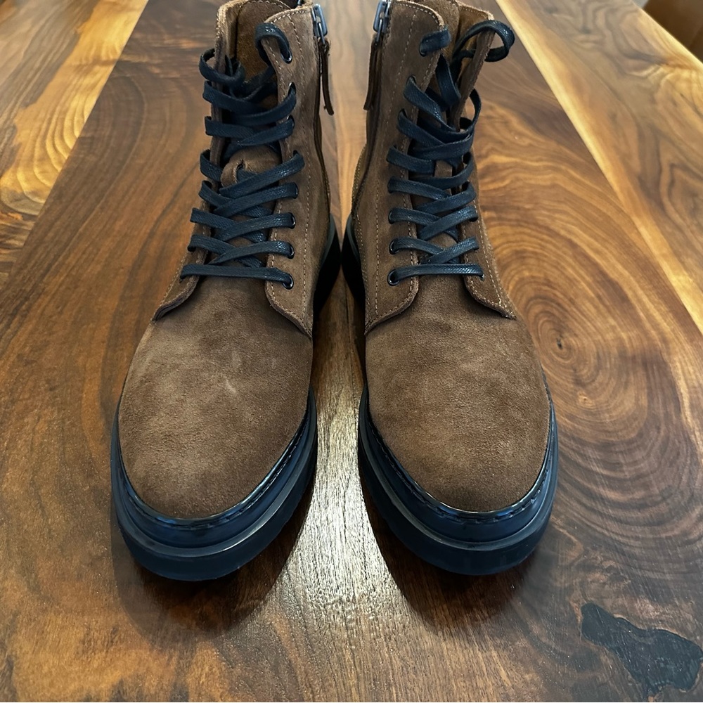 Brand new made in Italy Aquatalia Lace-up suede boots, Chestnut color, size 11.5